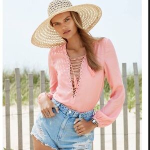 New THE JETSET DIARIES Delta
Shirt, New with out Tags